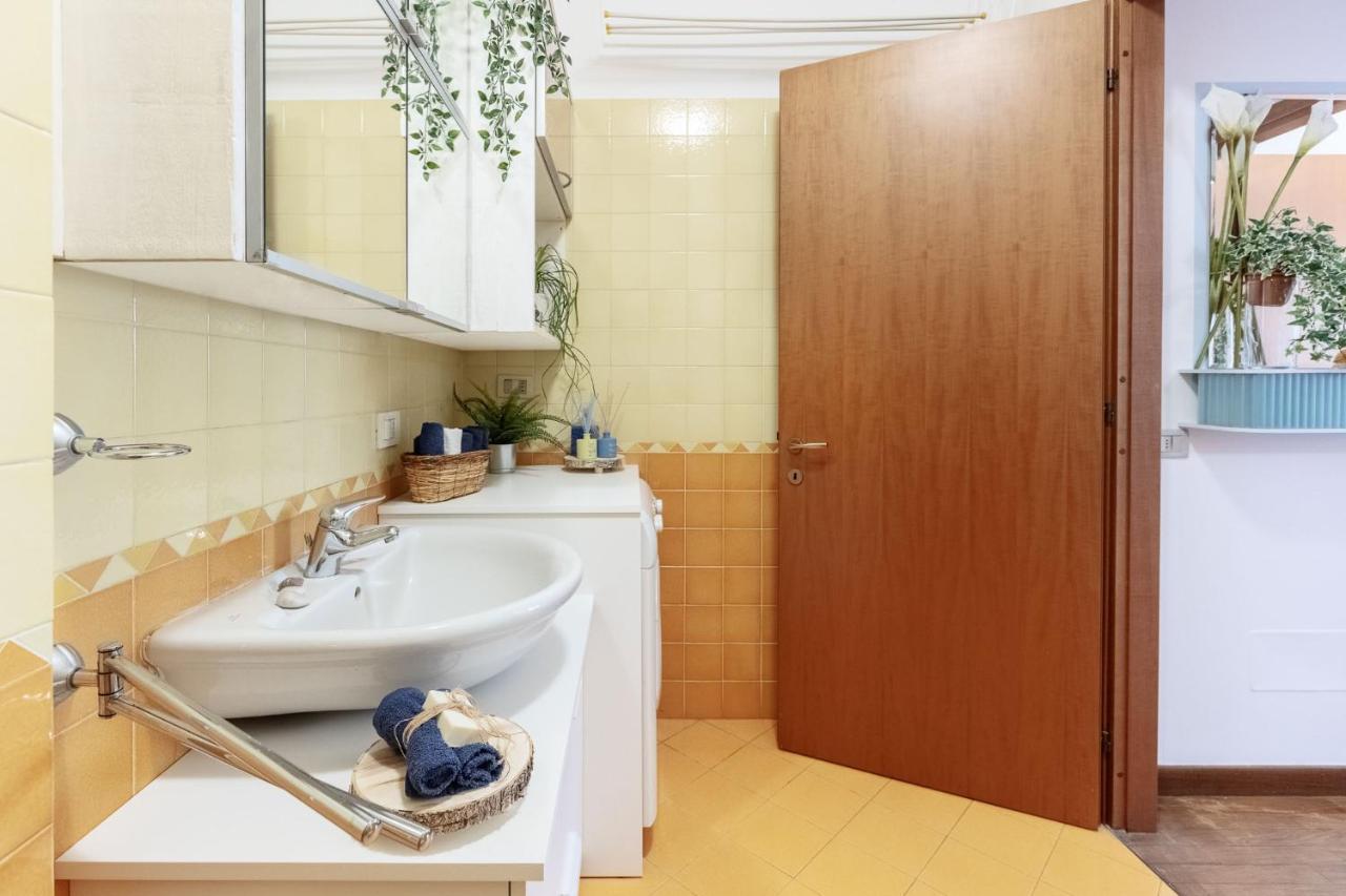 Appartement Casa Di Adele, Bilocale Con Wifi E Smart Tv à Monza Extérieur photo